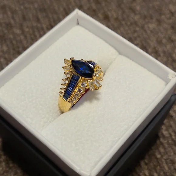 FINE JEWELRY GORGEOUS! 14K GOLD OVER SILVER BLUE AND WHITE SAPPHIRE RING SIZE 6 - Picture 4 of 13
